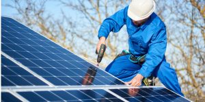 Installation Maintenance Panneaux Solaires Photovoltaïques à L'Ecaille